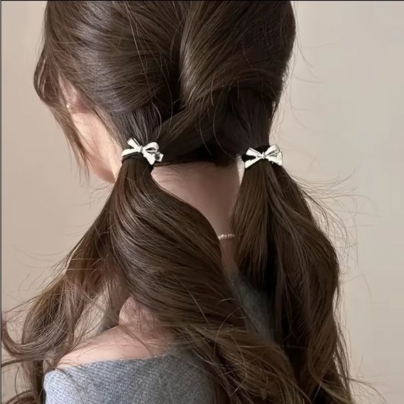 Elegant Silver Bow Hair Clips Set of 6 - Picture 2 of 3